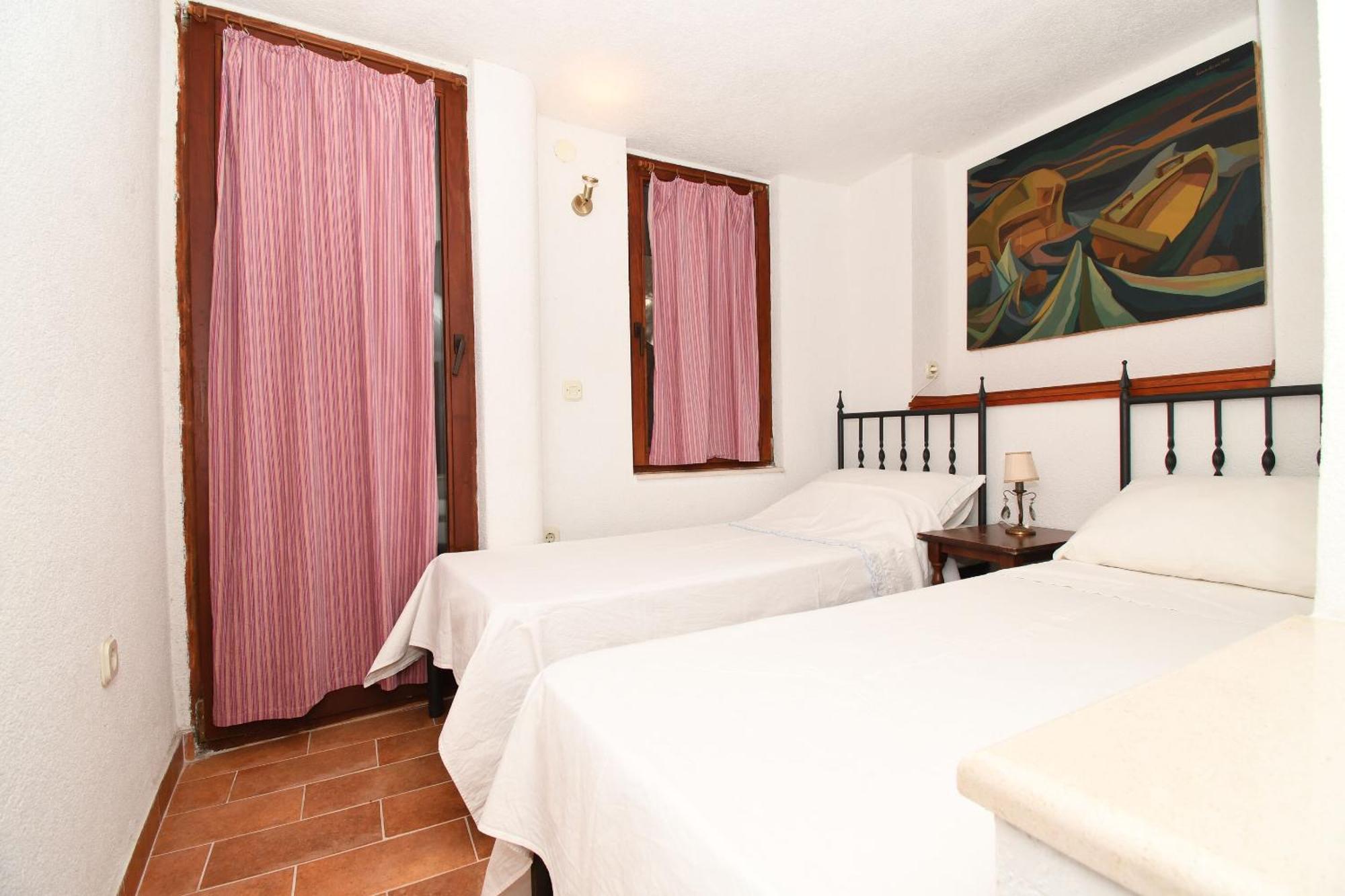 Apartment Dory โตรกีร์ ภายนอก รูปภาพ